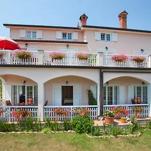  Apartament Villa Lidija